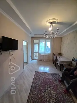 Kirayə verilir 3 otaqlı köhnə tikili 80 m²