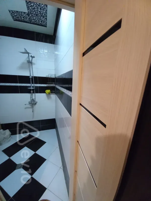 Kirayə verilir 3 otaqlı köhnə tikili 80 m²