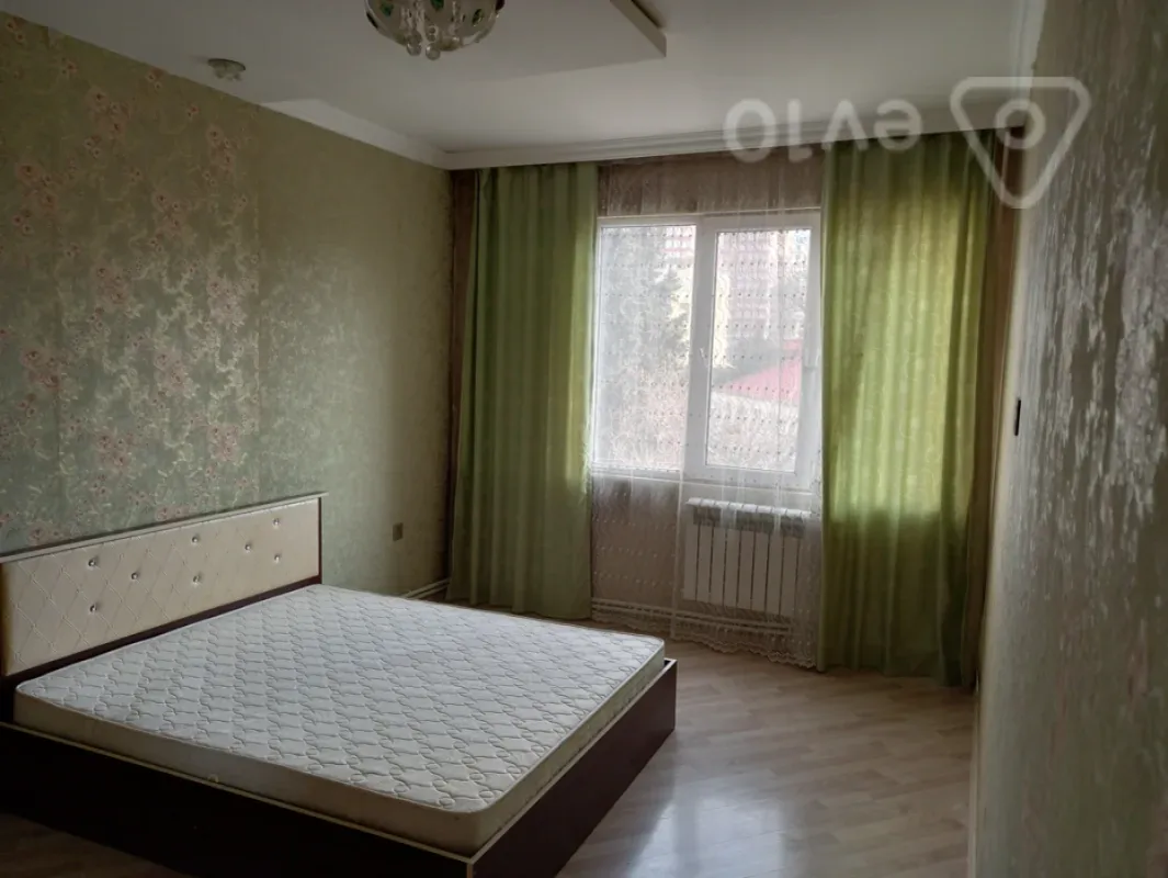 Kirayə verilir 3 otaqlı köhnə tikili 80 m²