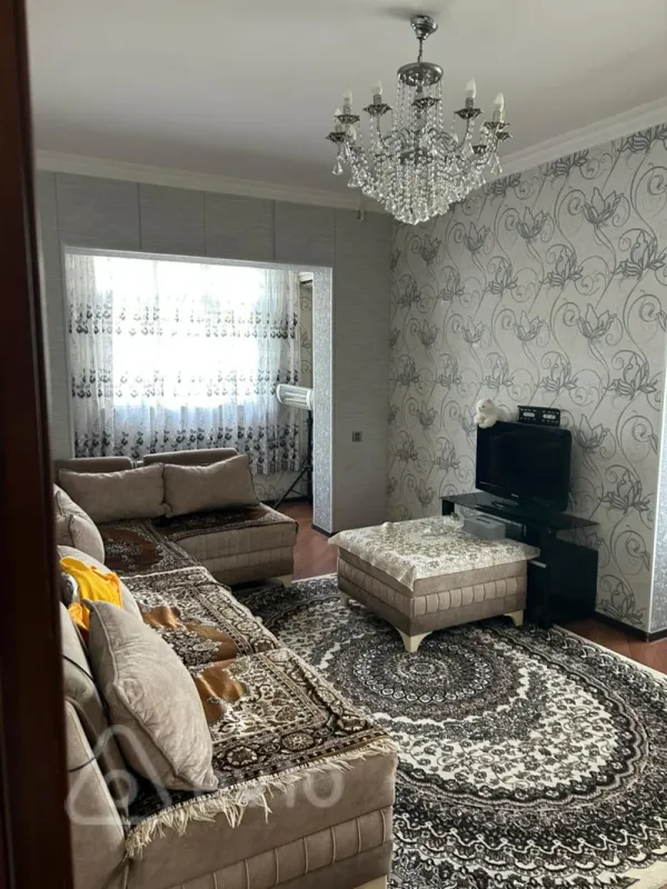 Satılır 4 otaqlı köhnə tikili 100 m²