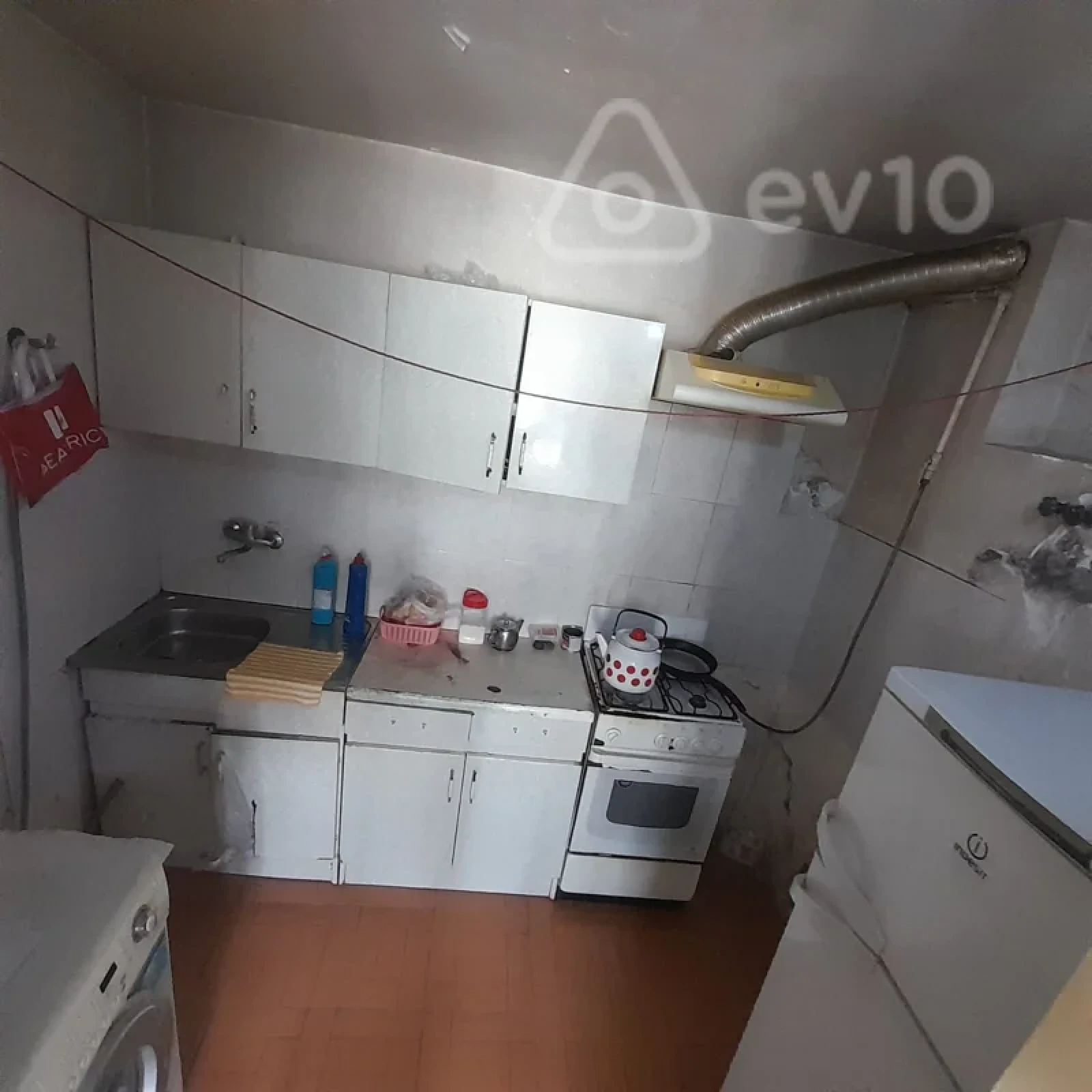 Kirayə verilir 1 otaqlı köhnə tikili 50 m²