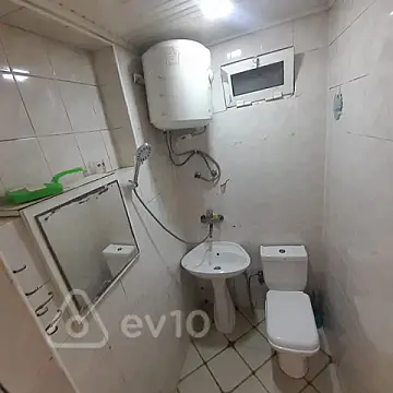 Kirayə verilir 1 otaqlı köhnə tikili 50 m²