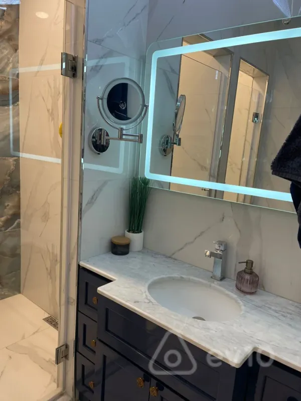 Kirayə verilir 3 otaqlı yeni tikili 90 m²