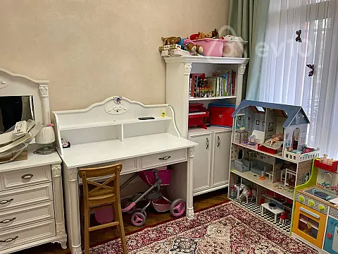 Kirayə verilir 3 otaqlı yeni tikili 90 m²