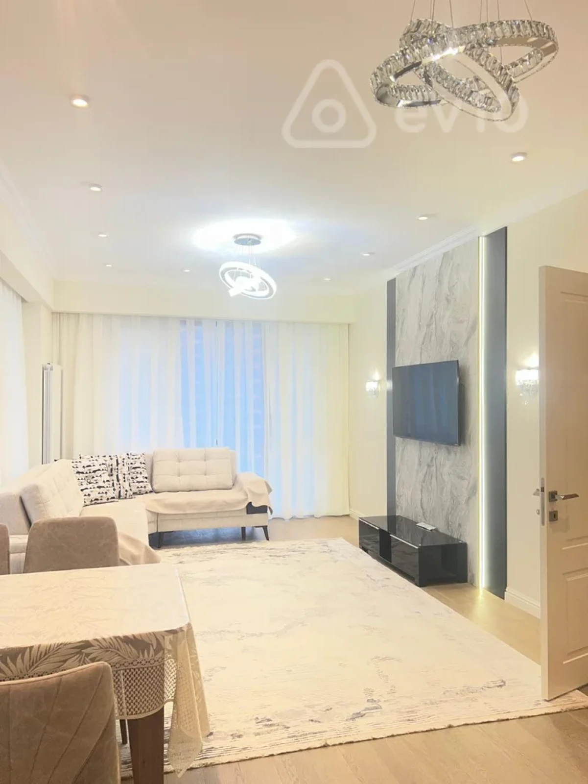 Kirayə verilir 2 otaqlı yeni tikili 62 m²