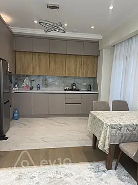 Kirayə verilir 2 otaqlı yeni tikili 62 m²