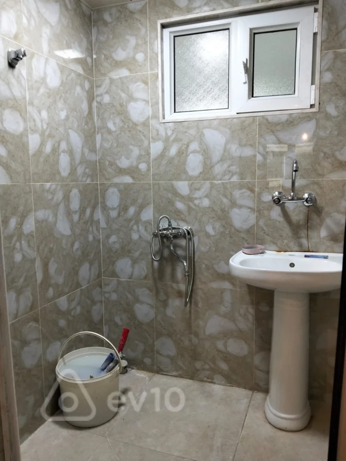 Satılır 3 otaqlı köhnə tikili 65 m²