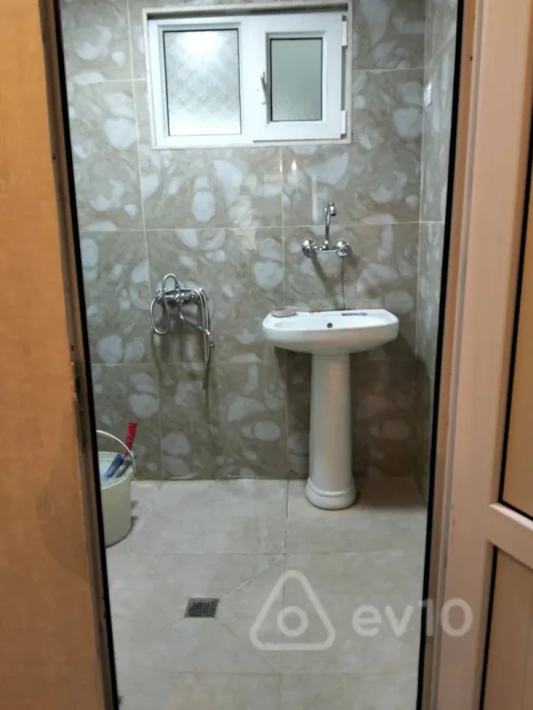 Satılır 3 otaqlı köhnə tikili 65 m²