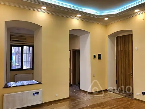 Kirayə verilir 3 otaqlı ofis 130 m²