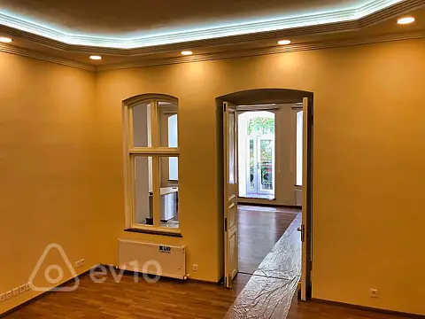 Kirayə verilir 3 otaqlı ofis 130 m²