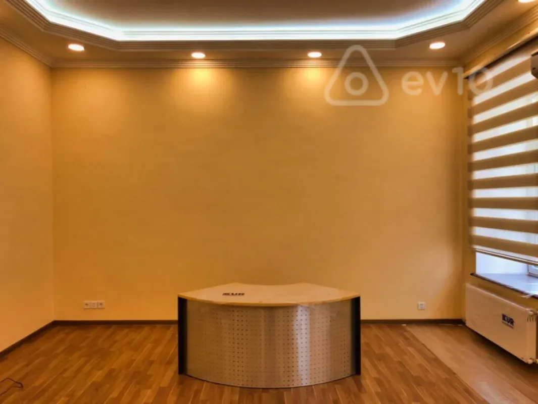 Kirayə verilir 3 otaqlı ofis 130 m²