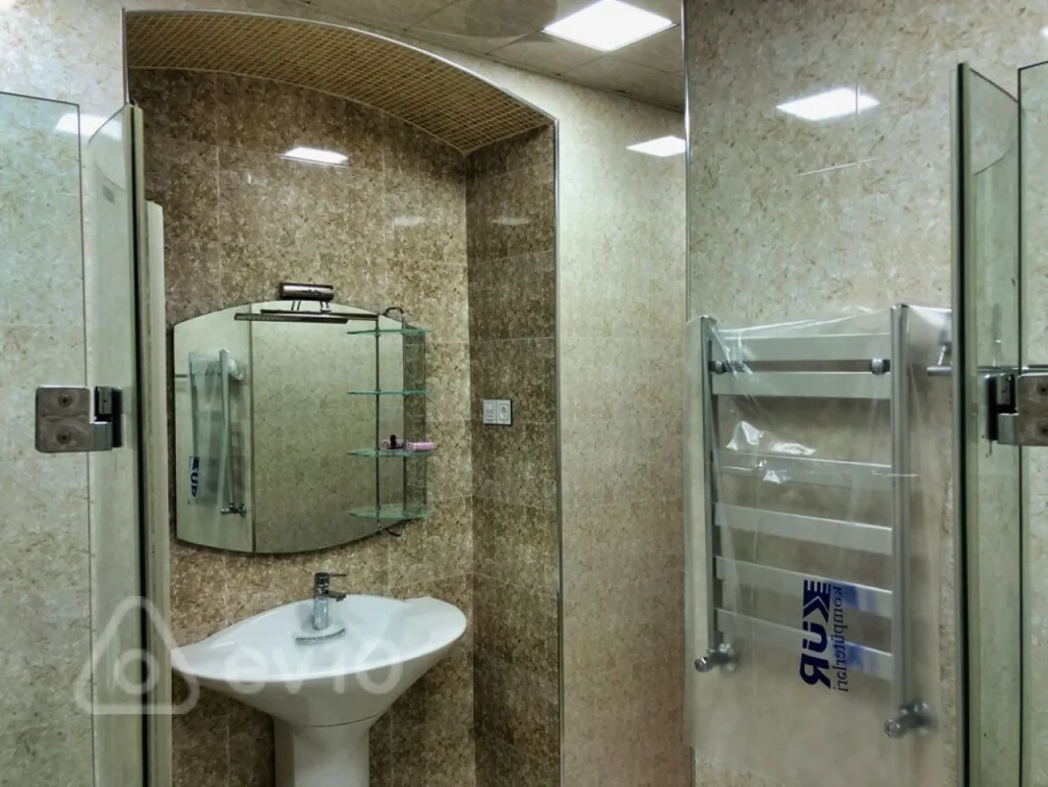 Kirayə verilir 3 otaqlı ofis 130 m²