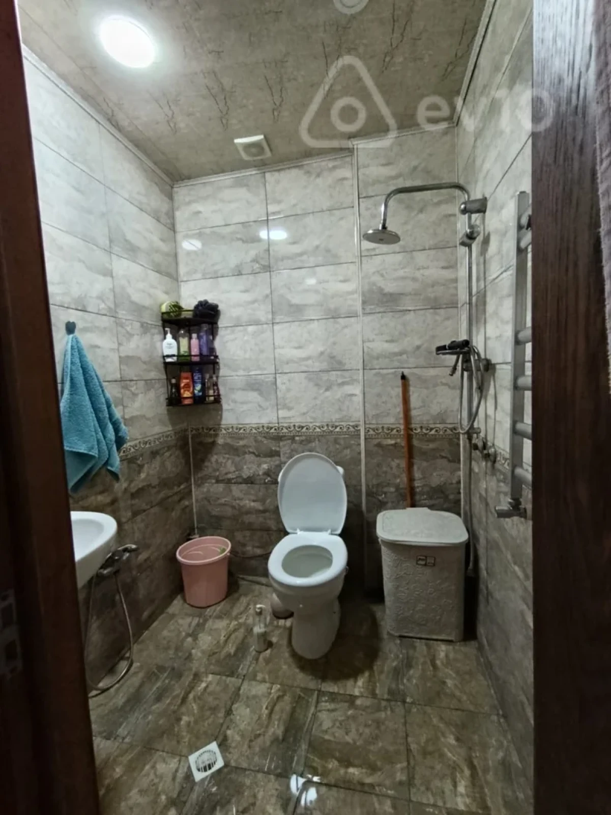 Kirayə verilir 3 otaqlı yeni tikili 100 m²