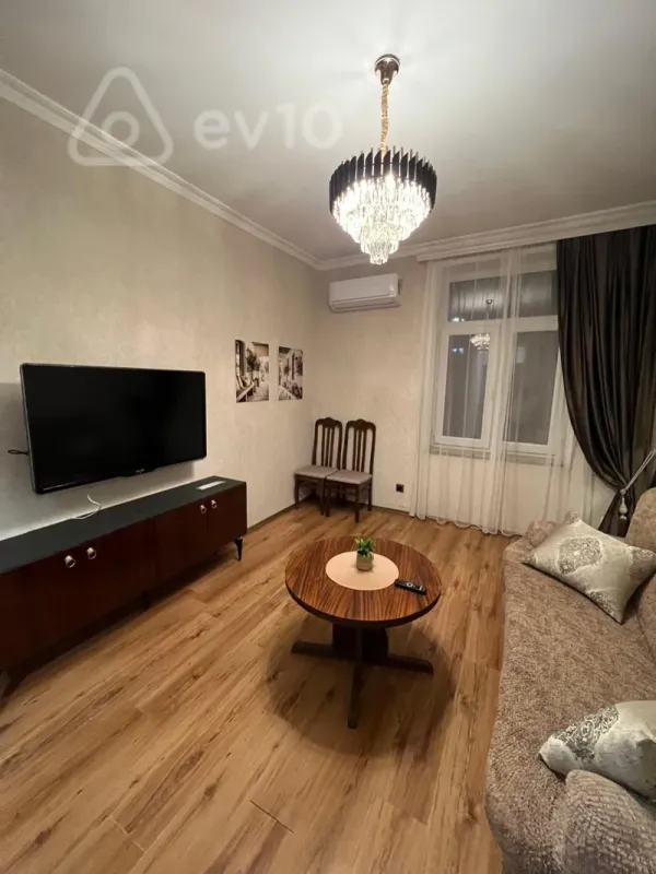Kirayə verilir 3 otaqlı yeni tikili 80 m²