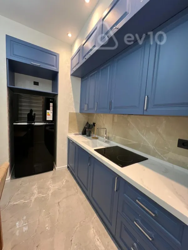 Kirayə verilir 3 otaqlı yeni tikili 120 m²