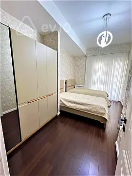Kirayə verilir 3 otaqlı yeni tikili 120 m²