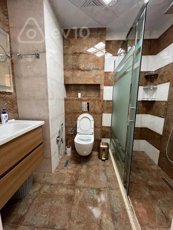 Kirayə verilir 3 otaqlı yeni tikili 120 m²