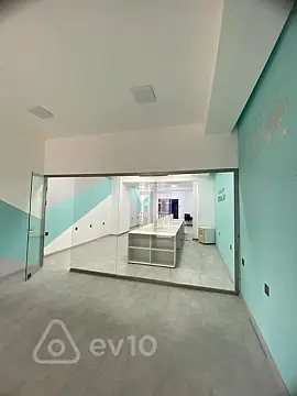 Kirayə verilir 2 otaqlı ofis 75 m²