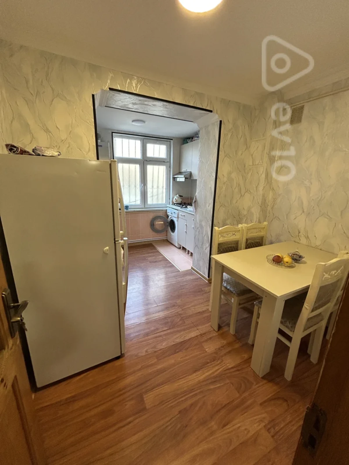 Kirayə verilir 2 otaqlı köhnə tikili 72 m²