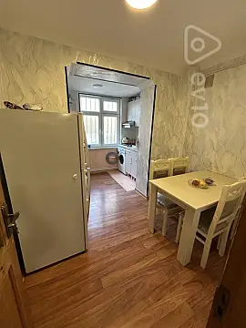 Kirayə verilir 2 otaqlı köhnə tikili 72 m²