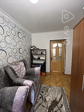 Kirayə verilir 2 otaqlı köhnə tikili 72 m²