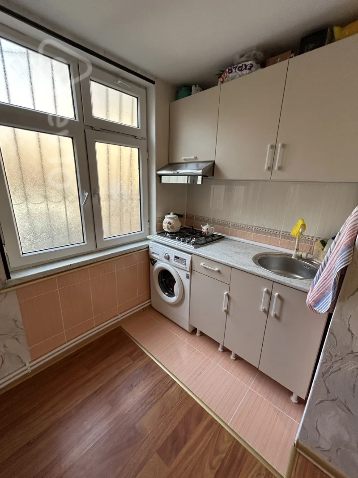 Kirayə verilir 2 otaqlı köhnə tikili 72 m²