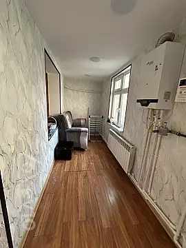 Kirayə verilir 2 otaqlı köhnə tikili 72 m²