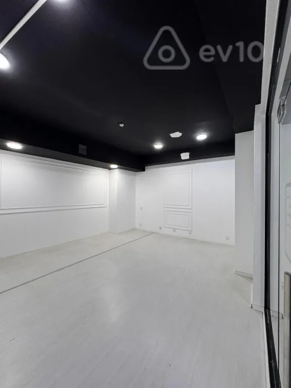 Kirayə verilir 2 otaqlı ofis 100 m²