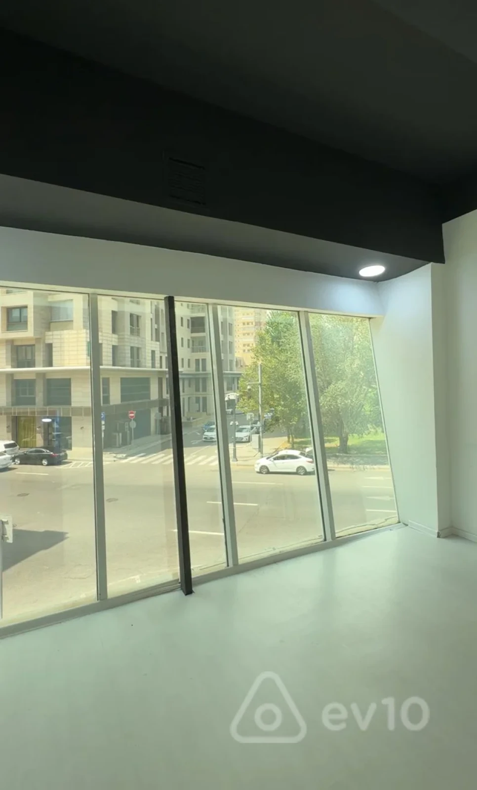 Kirayə verilir 2 otaqlı ofis 100 m²