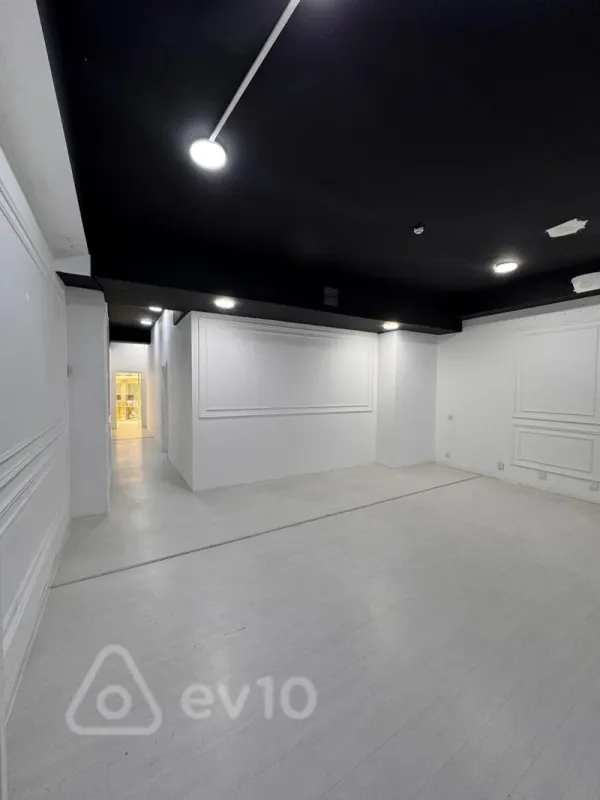 Kirayə verilir 2 otaqlı ofis 100 m²