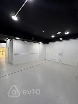 Kirayə verilir 2 otaqlı ofis 100 m²