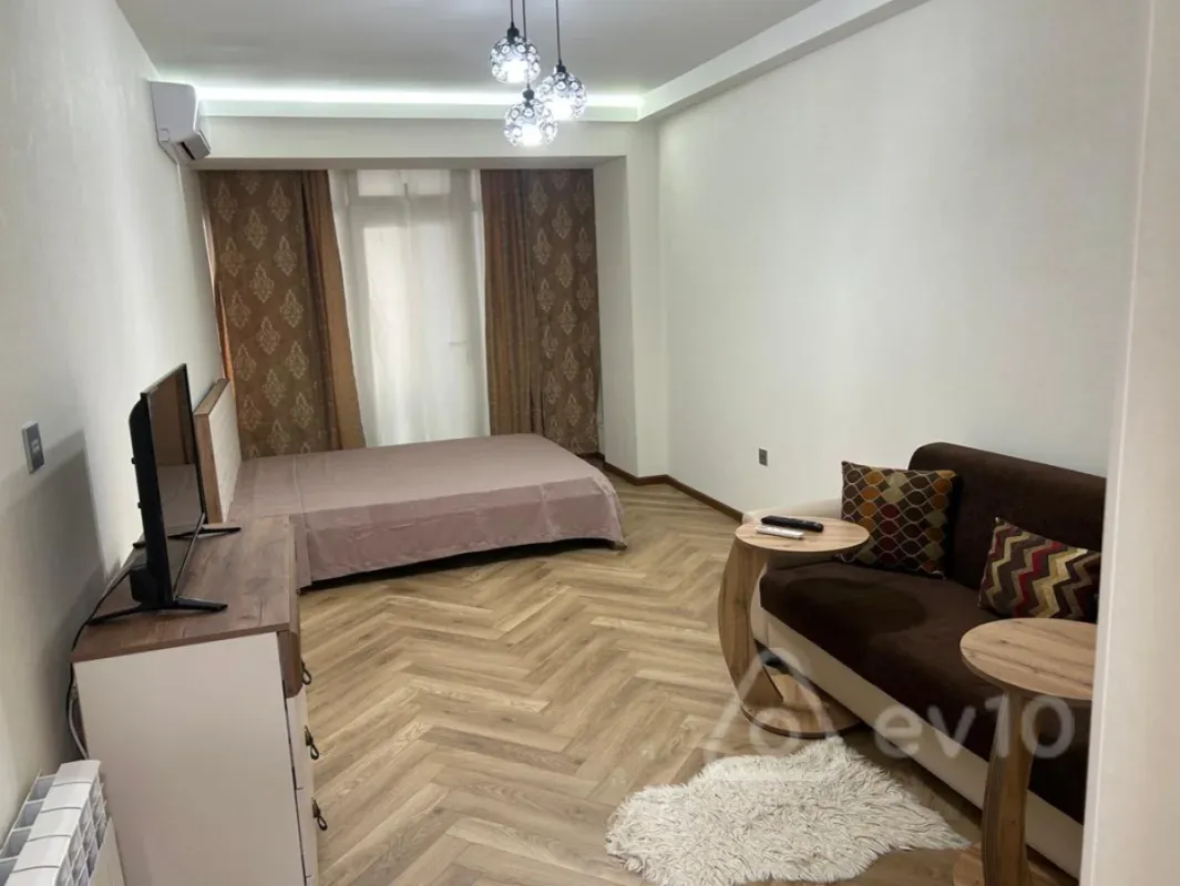 Kirayə verilir 1 otaqlı köhnə tikili 45 m²