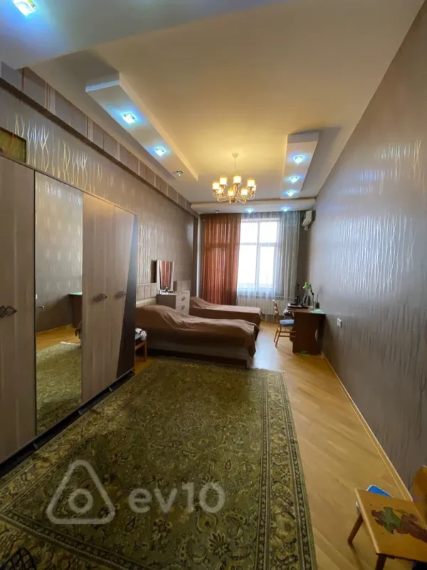 Kirayə verilir 3 otaqlı yeni tikili 100 m²