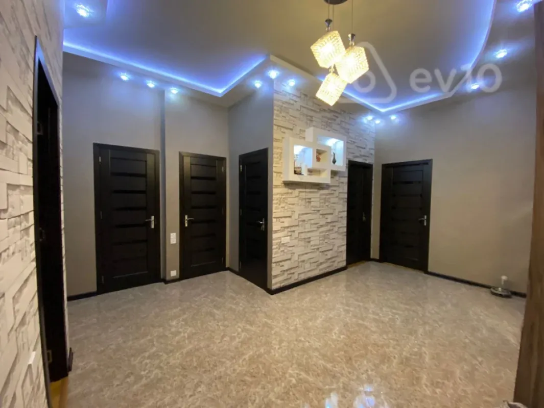 Kirayə verilir 3 otaqlı yeni tikili 100 m²