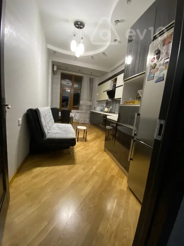 Kirayə verilir 3 otaqlı yeni tikili 100 m²