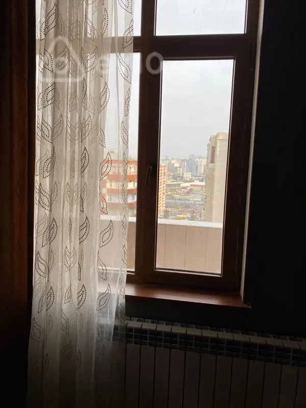 Kirayə verilir 3 otaqlı yeni tikili 100 m²