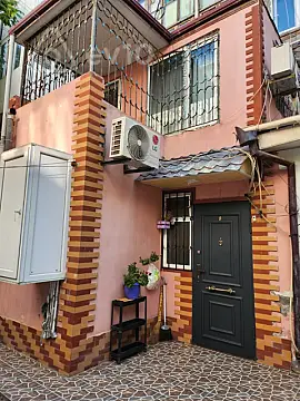 Kirayə verilir 3 otaqlı köhnə tikili 100 m²