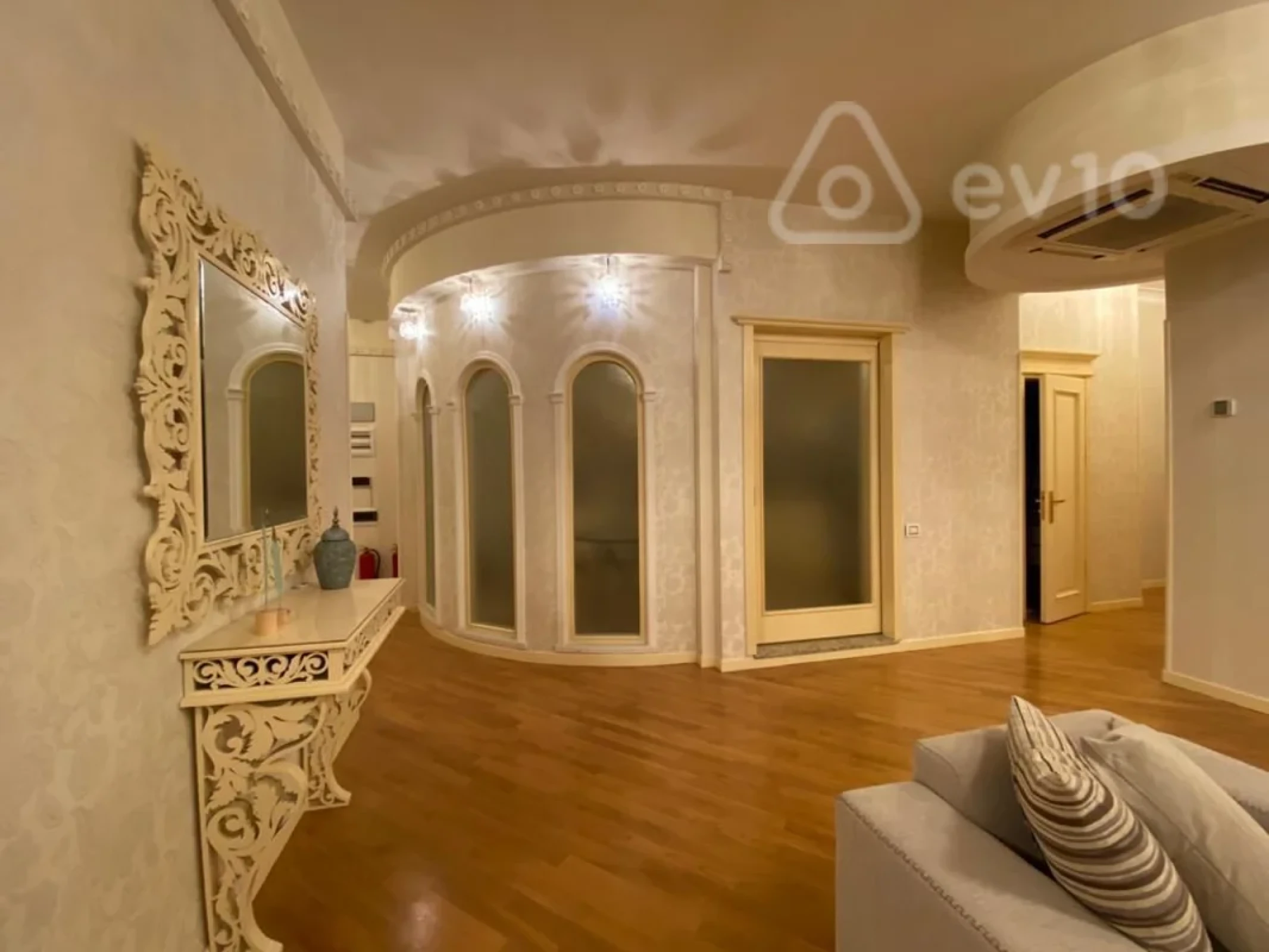 Kirayə verilir 5 otaqlı yeni tikili 220 m²