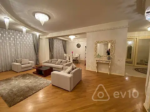 Kirayə verilir 5 otaqlı yeni tikili 220 m²
