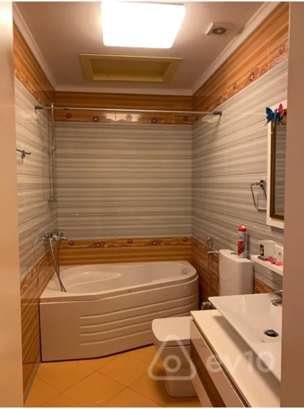 Kirayə verilir 5 otaqlı yeni tikili 220 m²