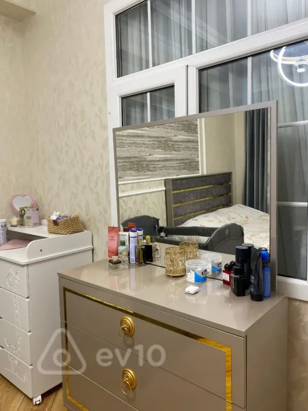 Kirayə verilir 3 otaqlı yeni tikili 120 m²