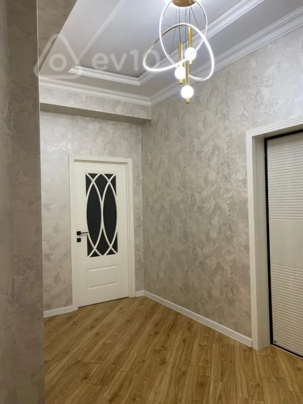 Kirayə verilir 3 otaqlı yeni tikili 120 m²