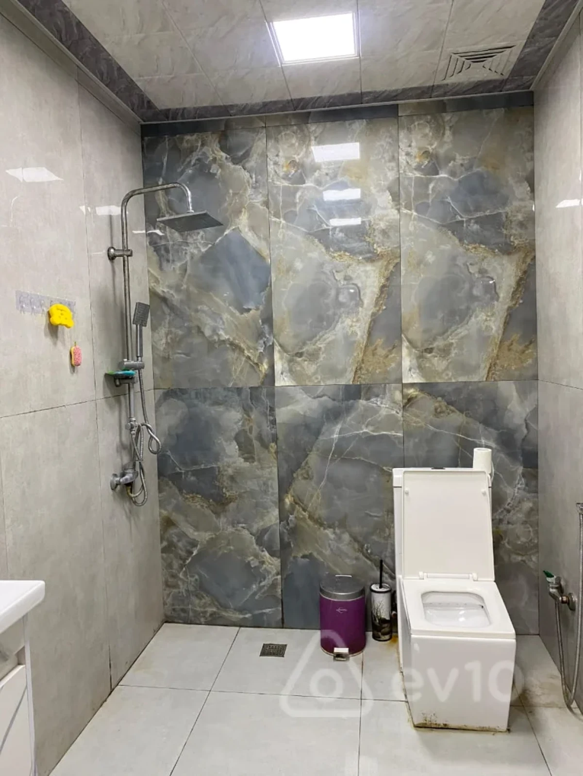 Kirayə verilir 3 otaqlı yeni tikili 120 m²