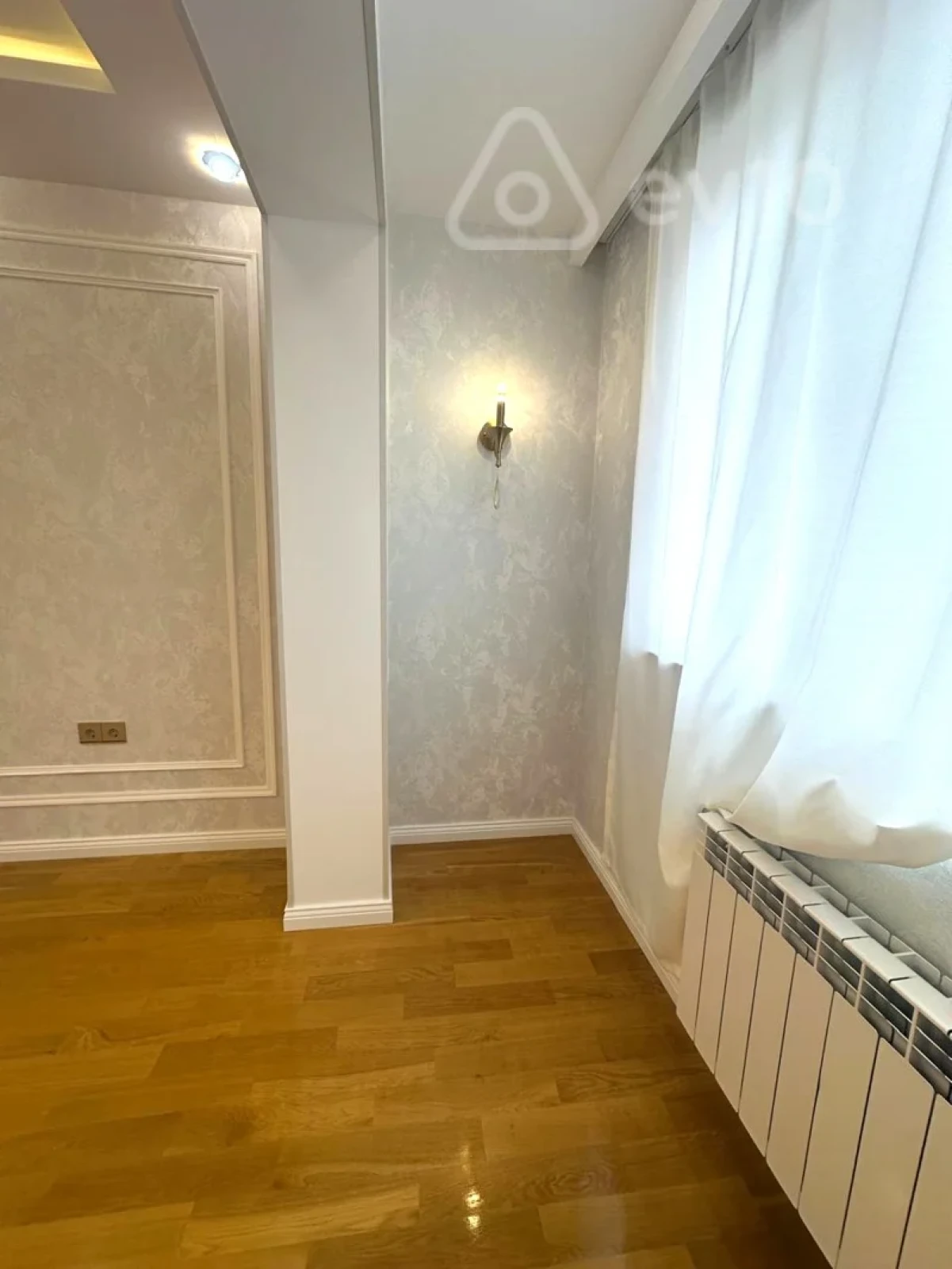 Satılır 3 otaqlı köhnə tikili 100 m²