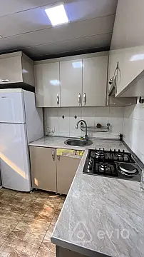 Kirayə verilir 3 otaqlı köhnə tikili 75 m²