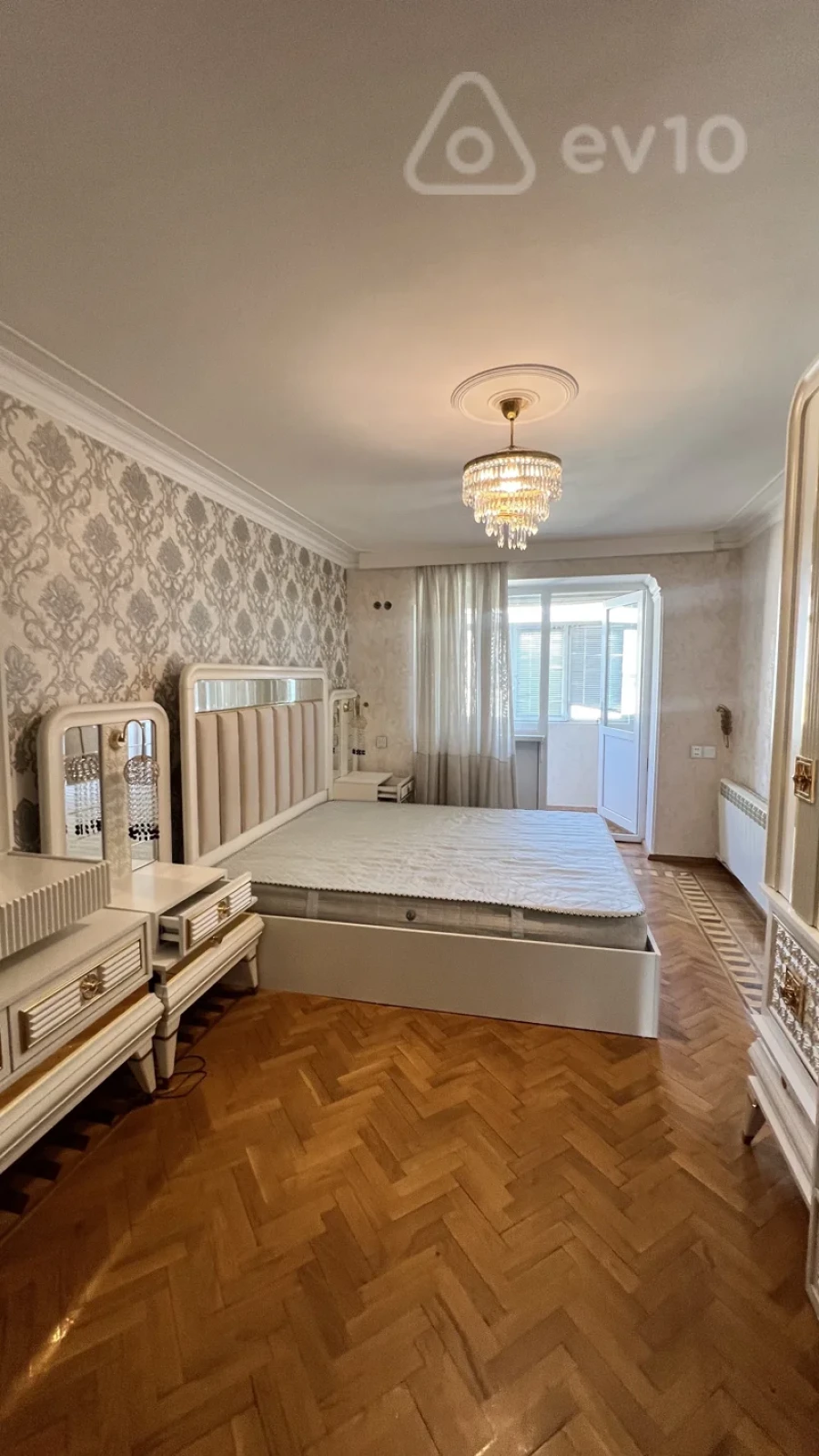 Kirayə verilir 3 otaqlı köhnə tikili 75 m²