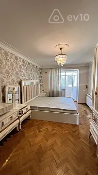 Kirayə verilir 3 otaqlı köhnə tikili 75 m²