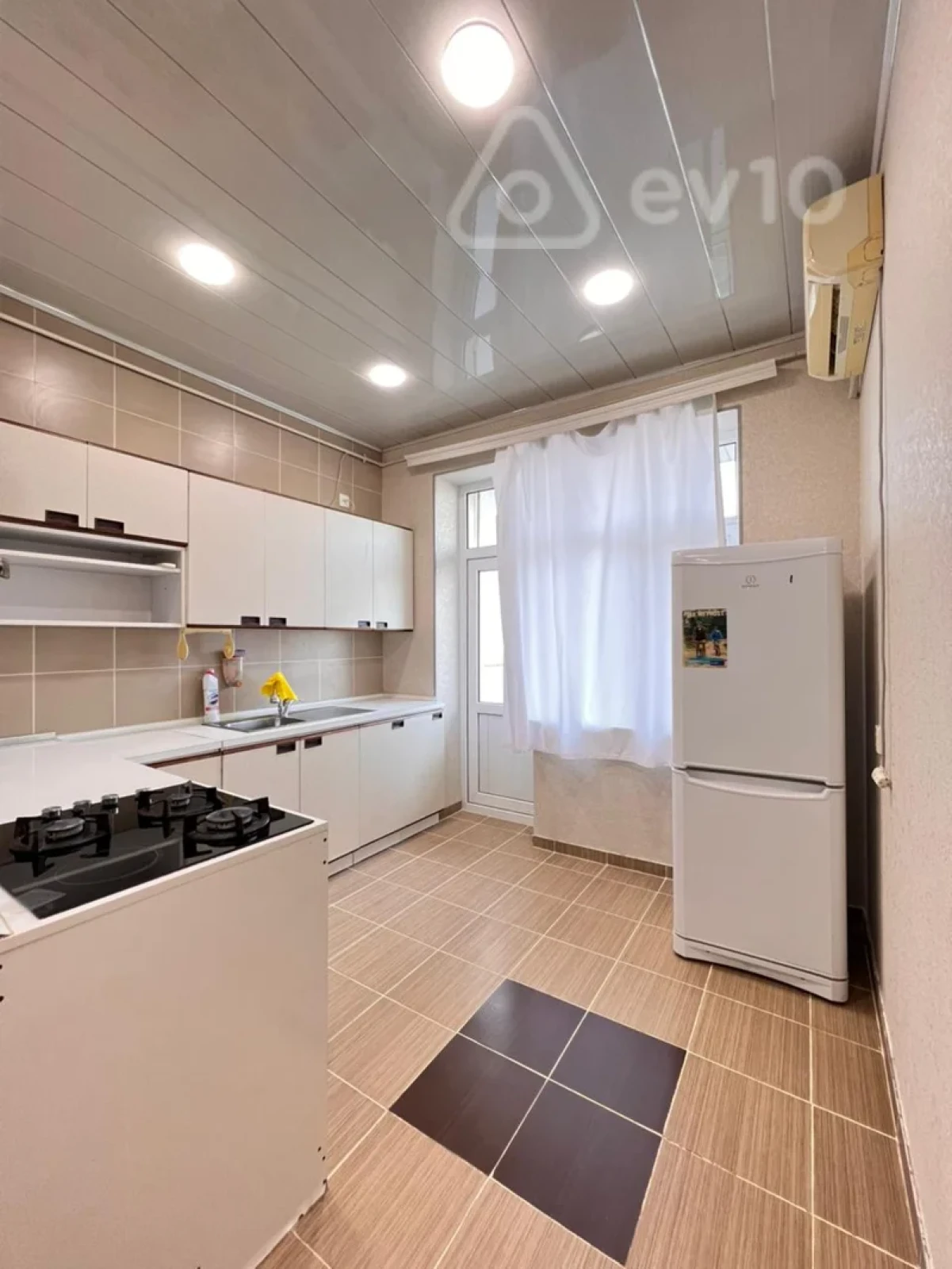 Satılır 3 otaqlı yeni tikili 97 m²