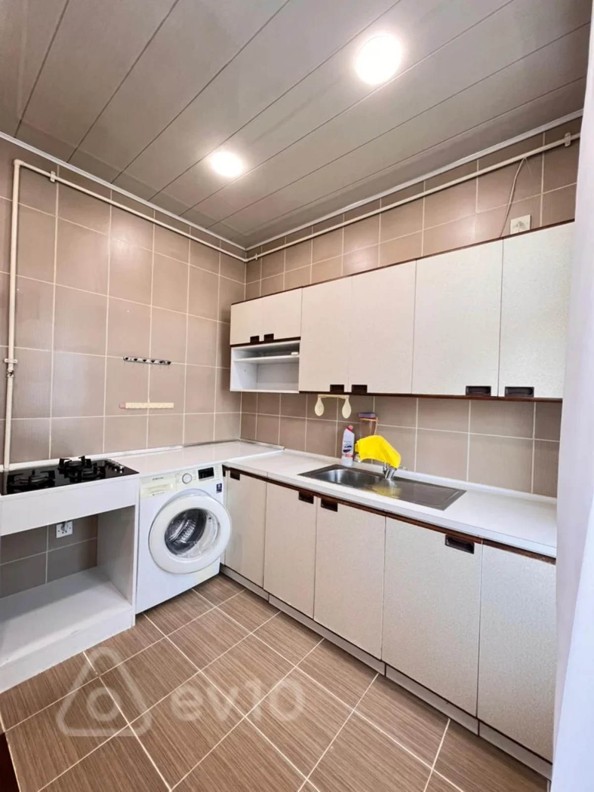 Satılır 3 otaqlı yeni tikili 97 m²