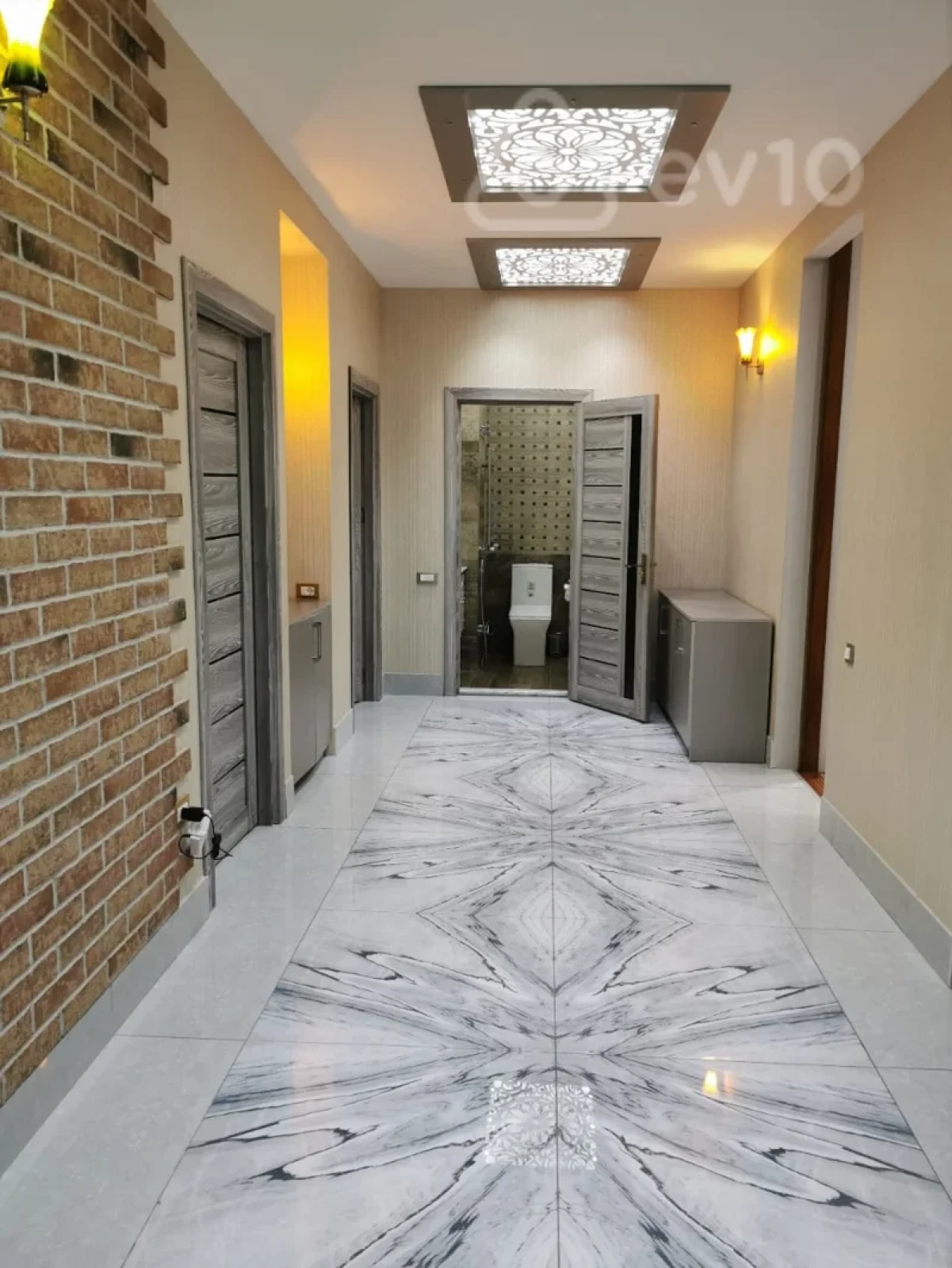 Kirayə verilir 2 otaqlı yeni tikili 80 m²